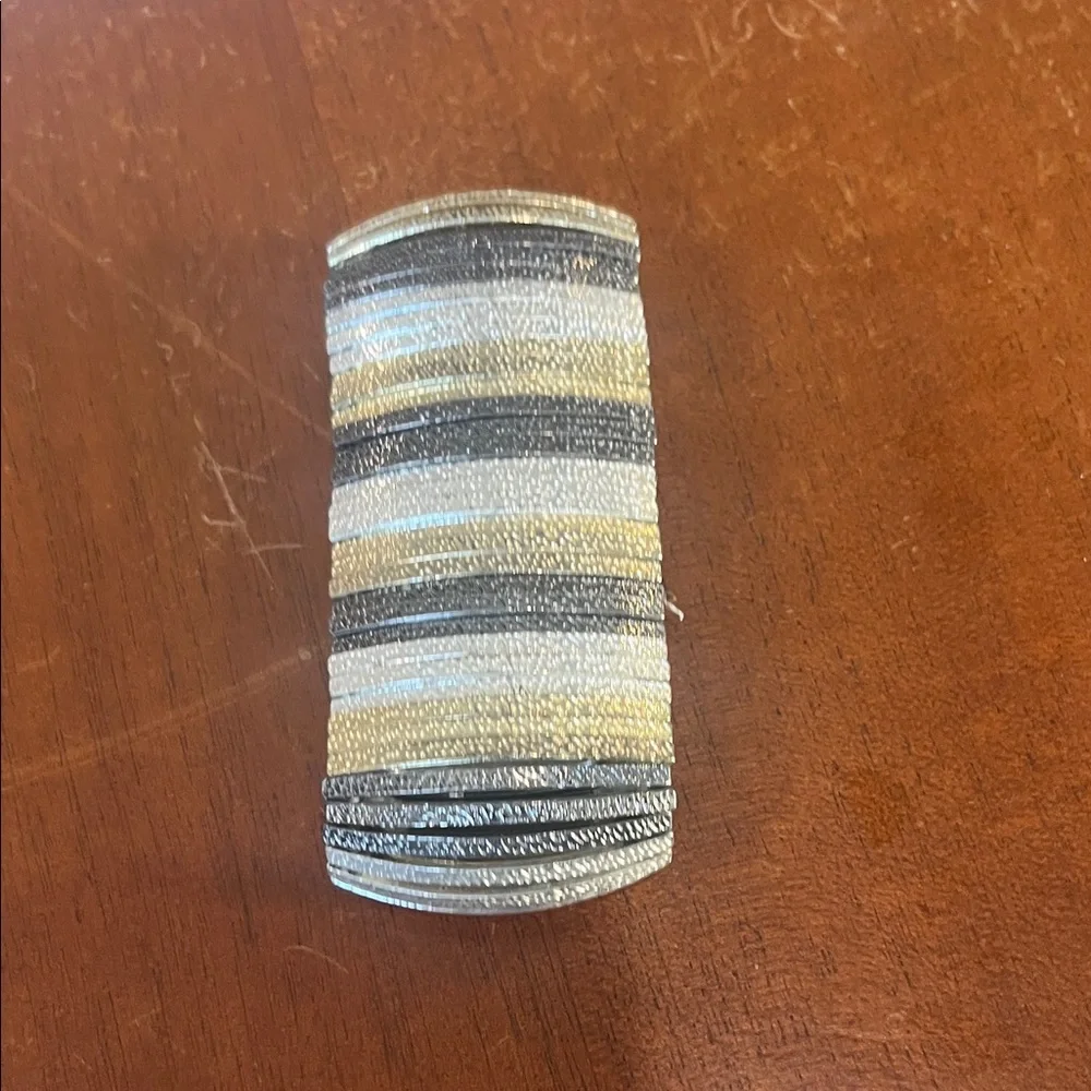 Elegant Striped Silver and Gold Money Clip
